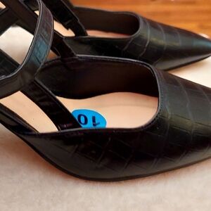 WOMEN BLACK STRAP HEELS 3/4inch, size 10 NEW, $13 GLENN HEIGHTS TX PPU OR SHIP